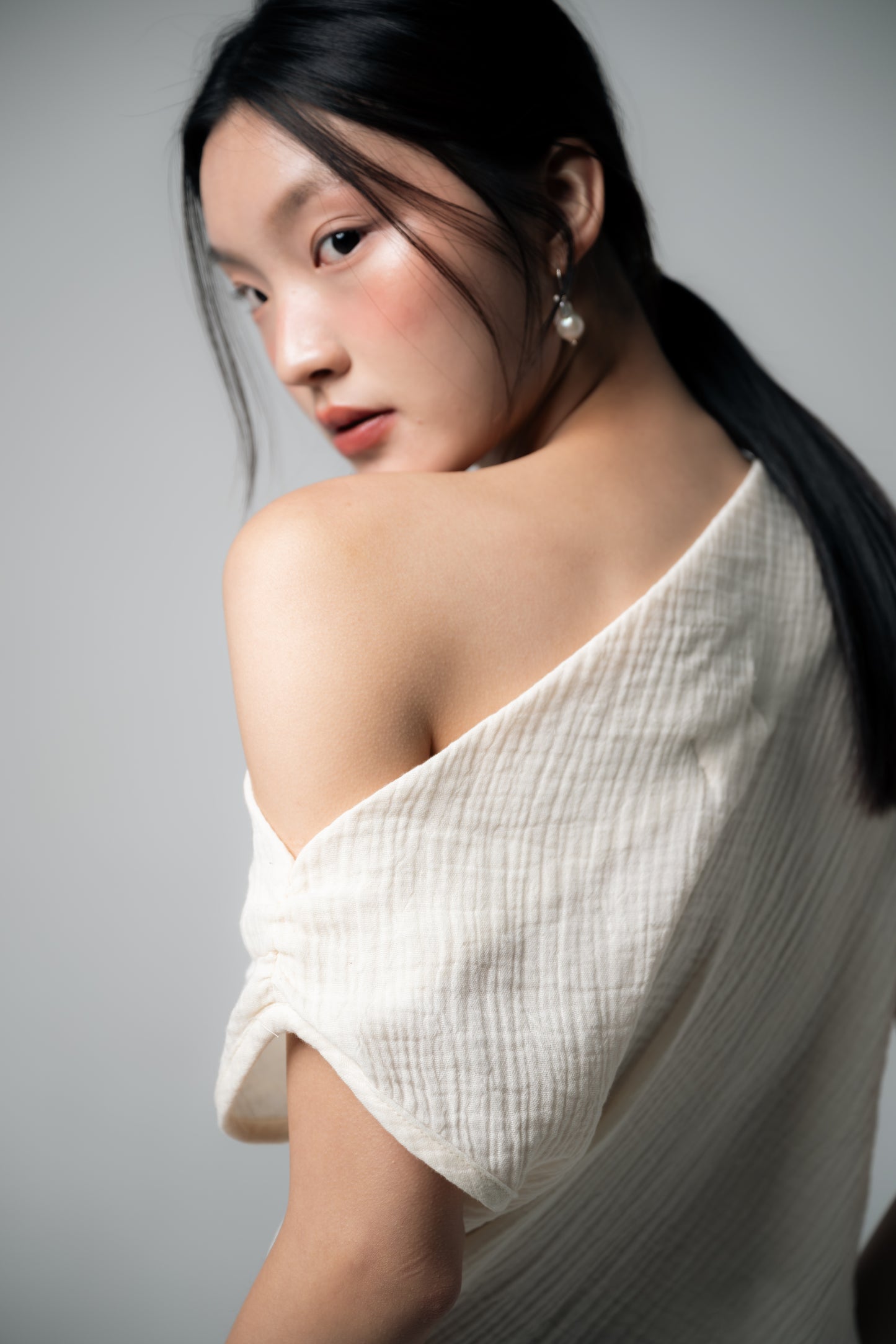 Palit Amie top open shoulder (Ivory)