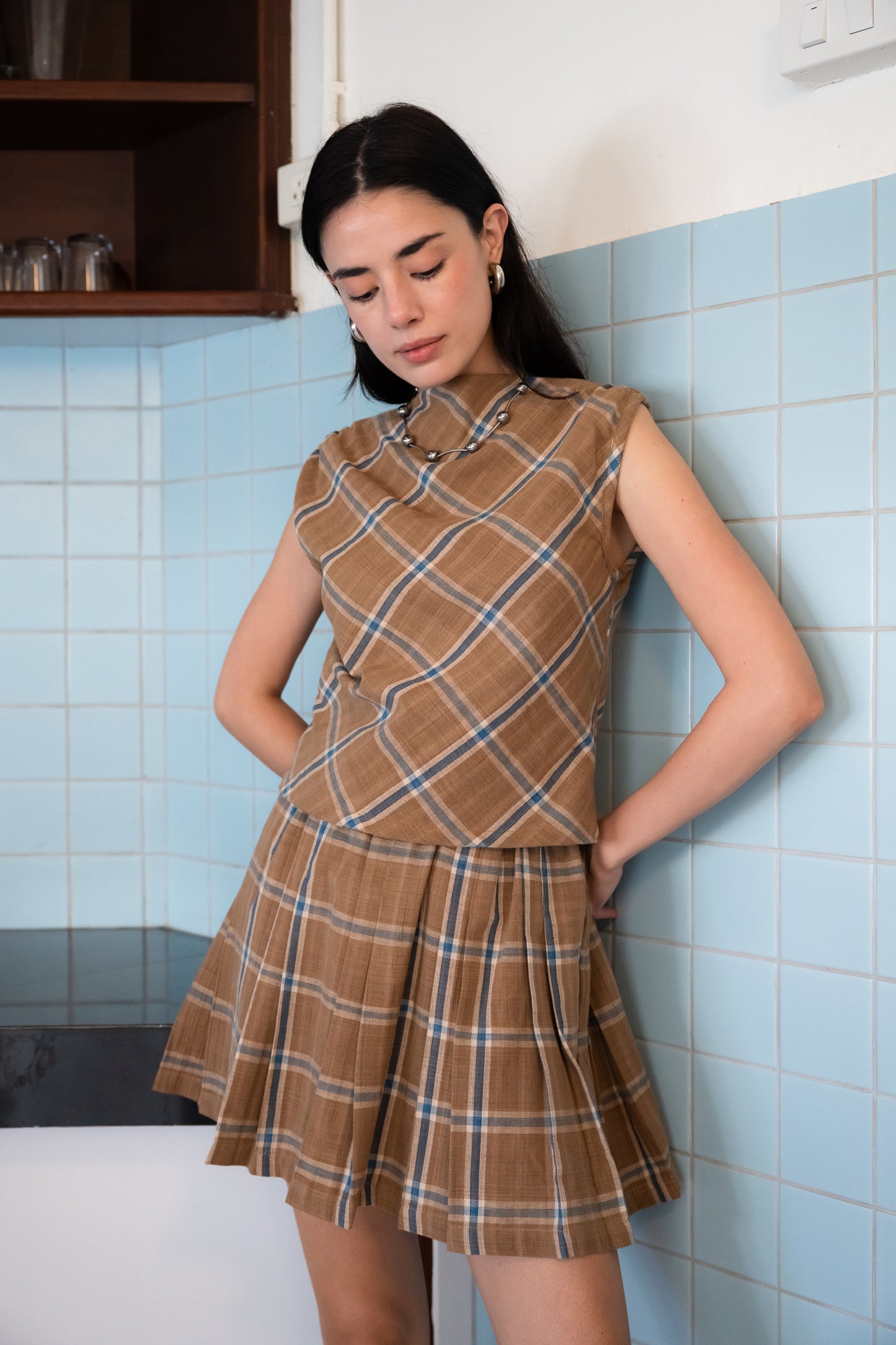 Palit Amie top open shoulder (Brown checkered)